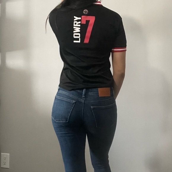 🏀  Raptors: Lowry 7 V-Neck Jersey Tee! Unisex Youth Size Medium 🦖 - Picture 3 of 9